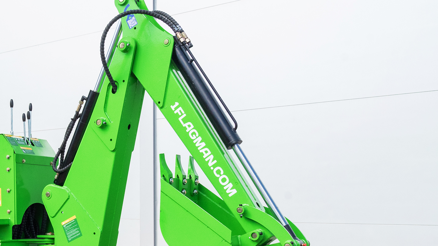 Навесной экскаватор Flagman | Флагман LW6 + захват механический 0