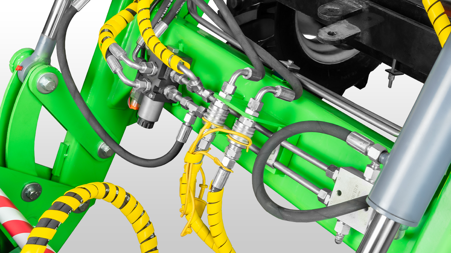 Фронтальный погрузчик Flagman | Флагман PRO Кентавр Т-654 G2 PRO-500 (челюстной c джойстиком) 0