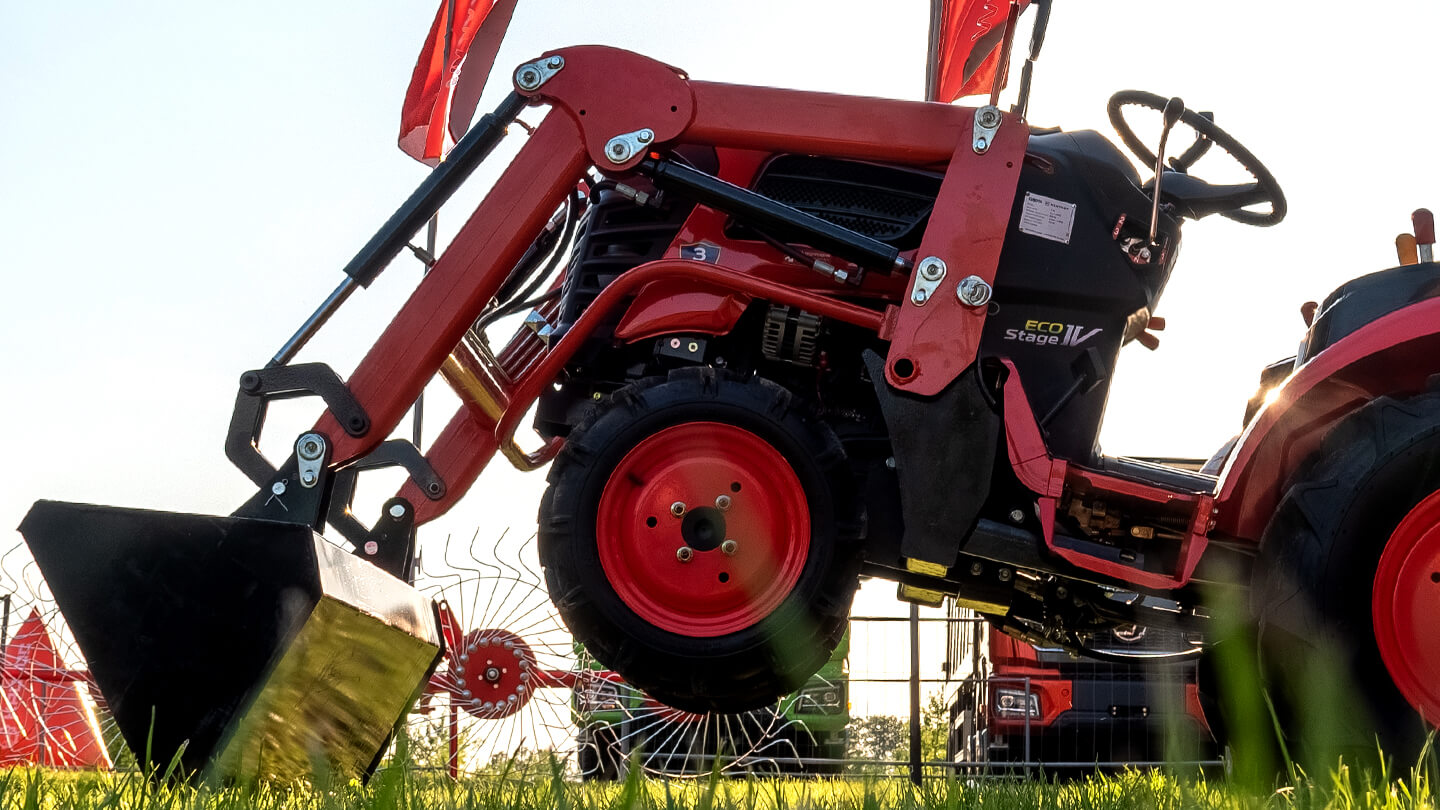 Фронтальный погрузчик Flagman | Флагман PRO Кентавр MASTER Т-4K-350 (c джойстиком) 0